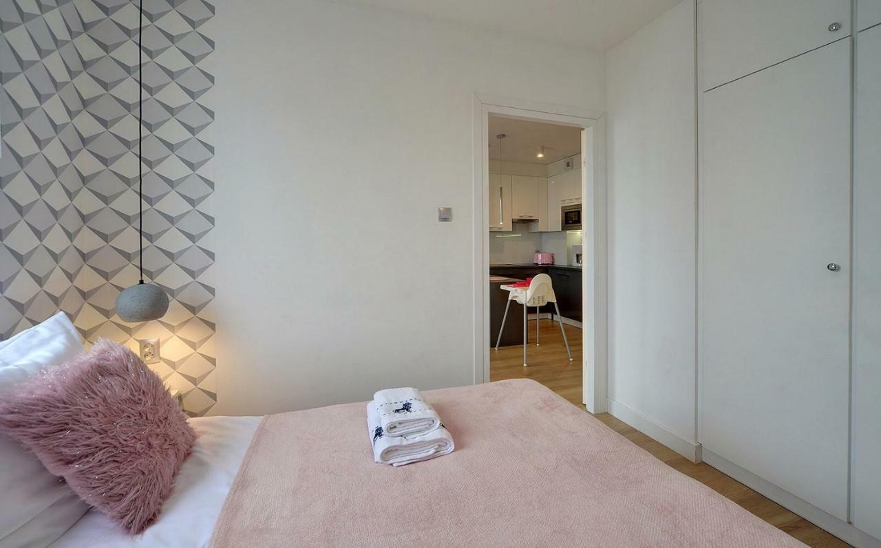 Pink Apartment Lesne Tarasy دجيفنوفيك المظهر الخارجي الصورة